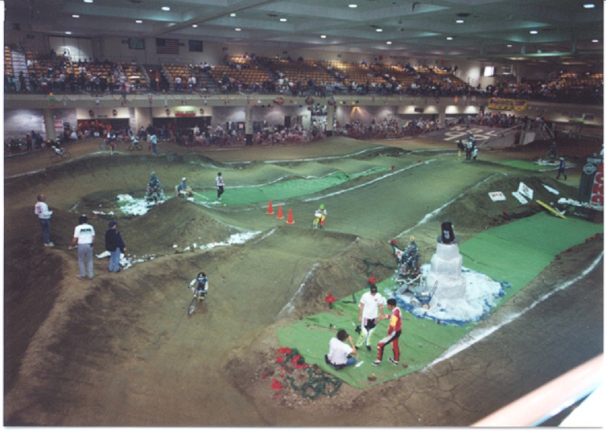 D-_UoB_92_Christmas_Classic_BMX_track