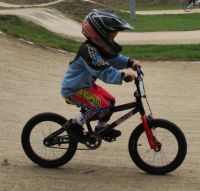 Nico-Does-Son-Lucas-Luyksgestel-BMX-Track