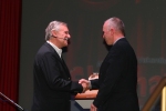 gd15__Louis_Vrijdag_receiving_his_HoF_award_from_GD
